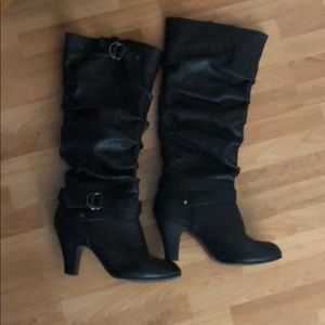 Emmerson Black slouch heals
